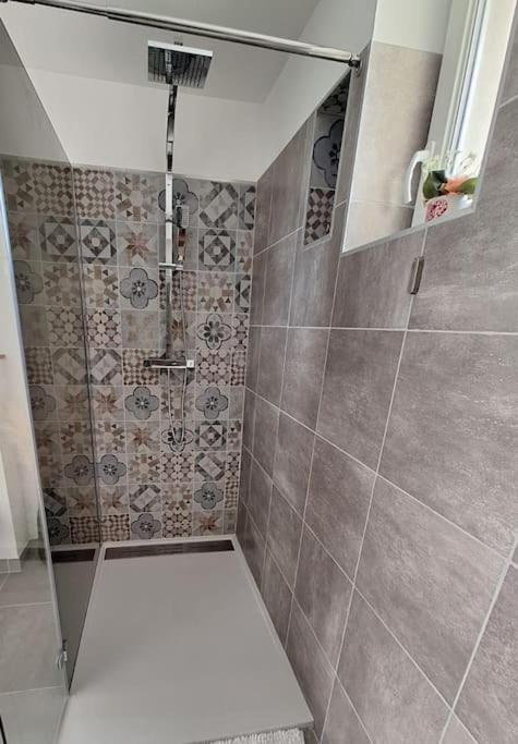 Sejour Magique Proche Aeroport Cdg Asterix Disney Et Paris Maison Toutes Commodites, Terrasse, Wifi, Clim, Lave Vaisselle Saint-Mard  Dış mekan fotoğraf